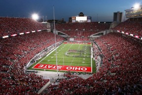 开云娱乐-教练员情绪表达是否影响球队整体战术执行力，论述影响教练员行为的情景因素